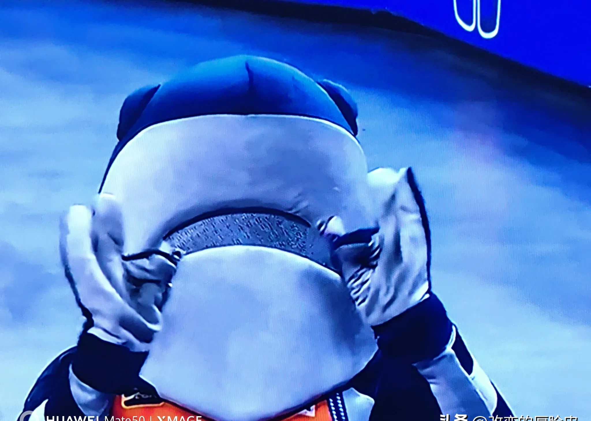 爱游戏体育-包含赛地聚焦——足总杯关键时刻热度飙升，北京首钢队长鼓劲，态度坚定，临场指挥获称赞的词条