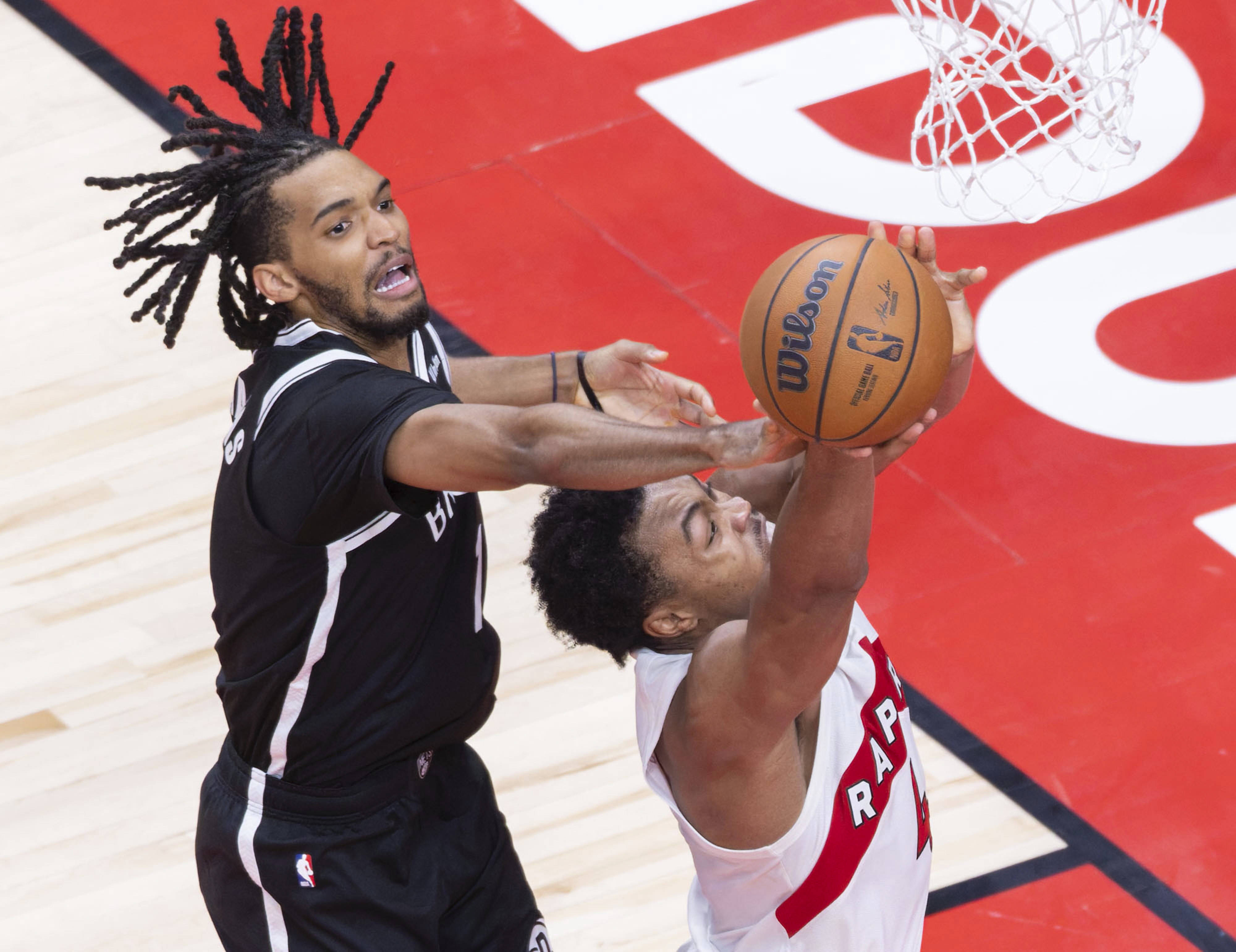 ayx-赛地聚焦——NBA总决赛关键时刻热度飙升，多伦多猛龙防线松动，信心回归，训练强度明显提升